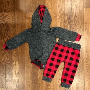 Long sleeved Buffalo plaid hooded onesie/pants set
